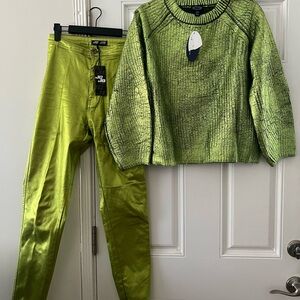 Soft Cozy Knit Sweater w/ metallic outer fabric & matching Jegging’s 🎇NYE Party